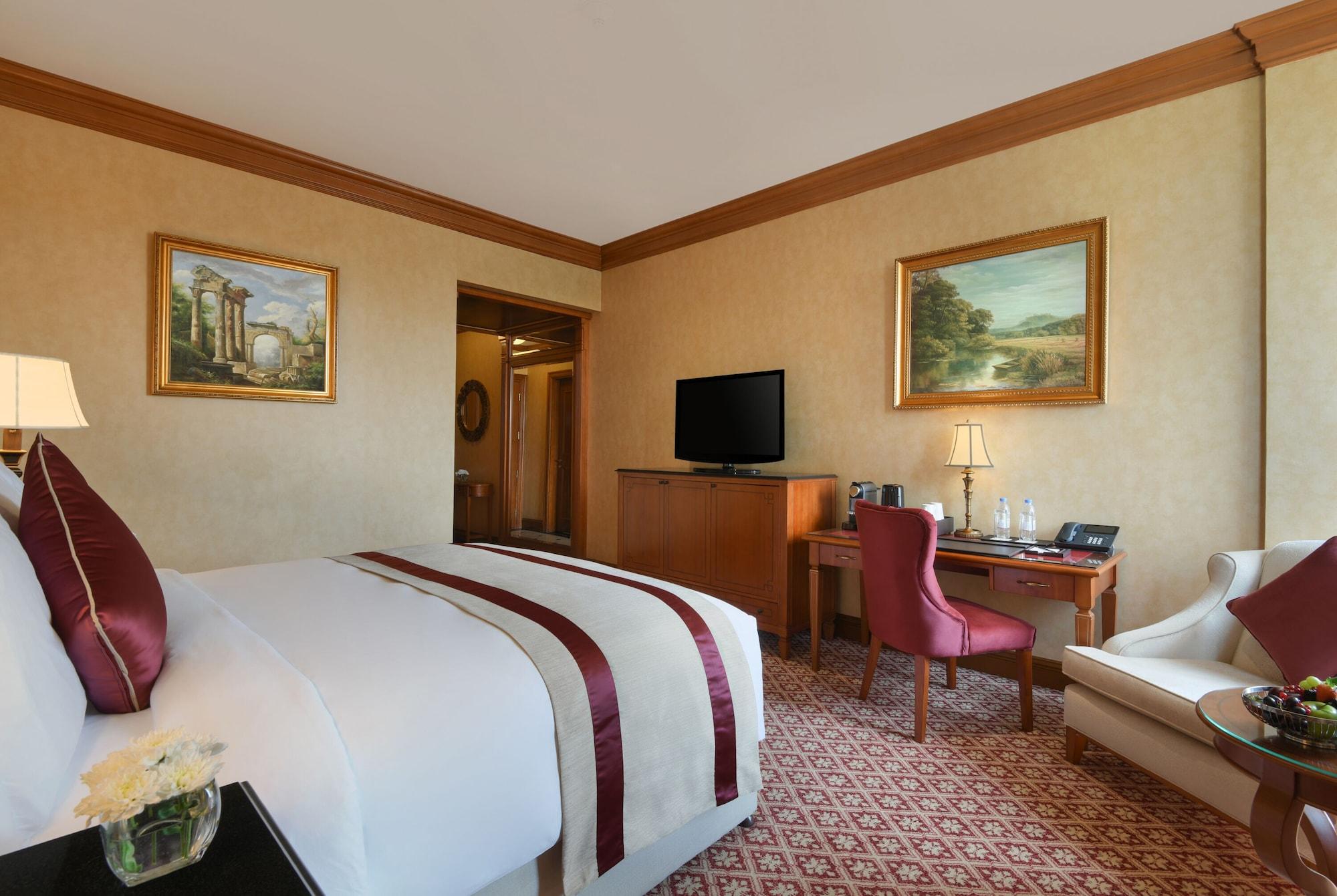 Al Aziziyah Boutique Hotel Doha Dış mekan fotoğraf A guest room at the hotel